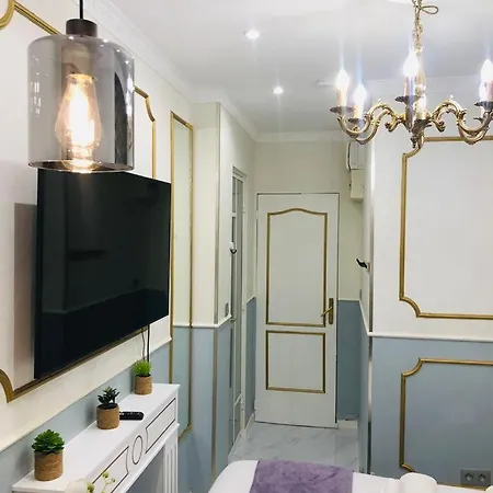 De Luxe * Paris